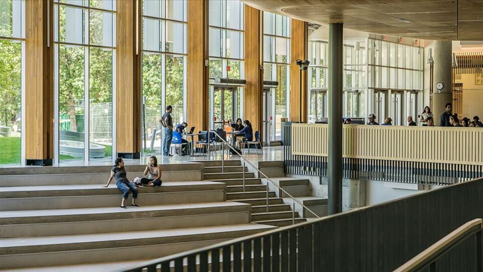 İngiltere'den yabancı öğrencilerle ilgili flaş karar!