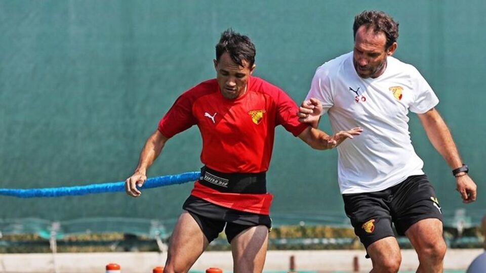 Mossoro gençlere taş çıkardı