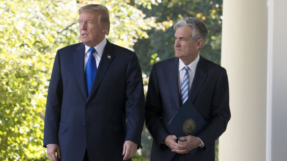 Trump: Fed faizi sıfıra düşürmeli