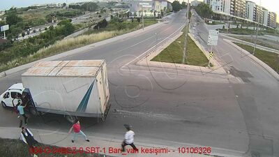 Beylikdüzü'nde film sahnelerini aratmayan kavga kamerada