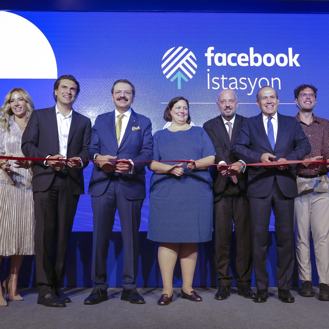 Facebook İstasyon Türkiye'de açıldı!