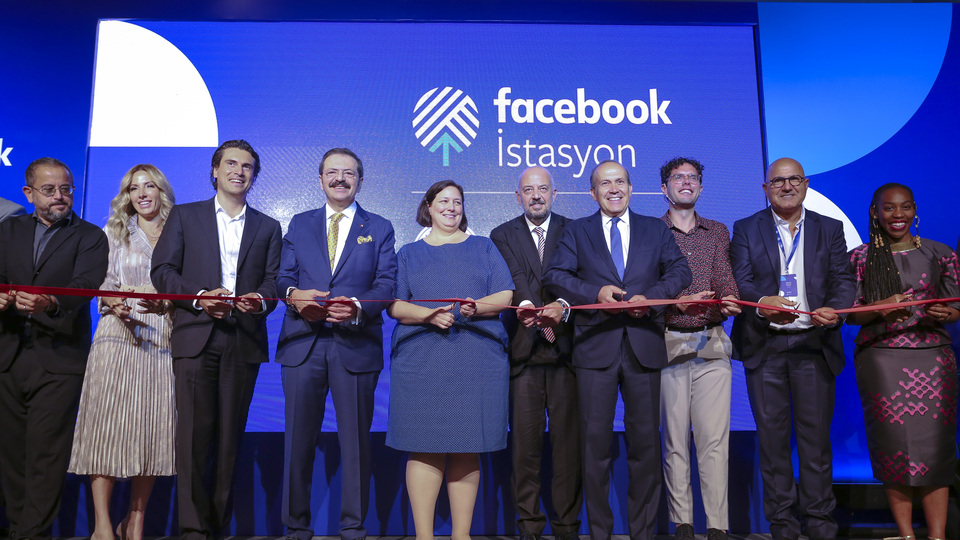 Facebook İstasyon Türkiye'de açıldı!