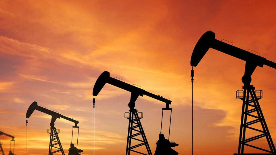 ABD'nin ham petrol stokları azaldı