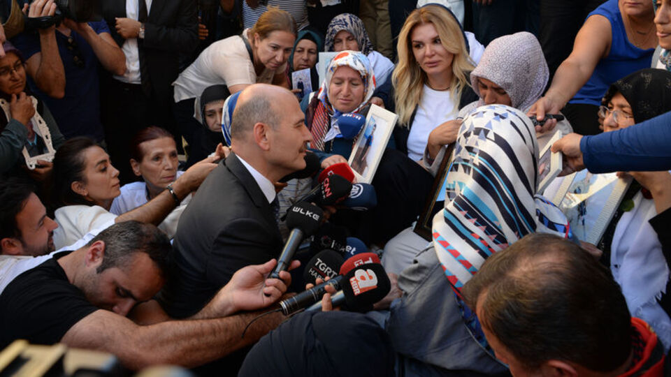 Süleyman Soylu'dan Diyarbakır annelerine ziyaret