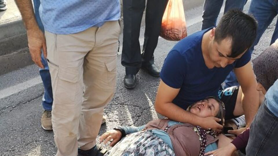 Bir an olsun başından ayrılmadı