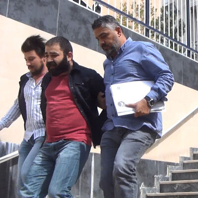 Annesini öldürüp iki gün cesediyle yaşamış