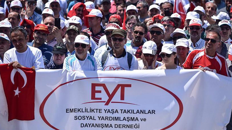 Emeklilikte Yaşa Takılanlarda son durum! EYT'de son dakika