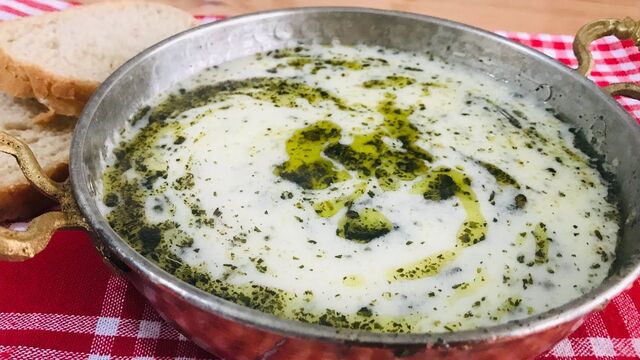 Yayla çorbası nasıl yapılır?