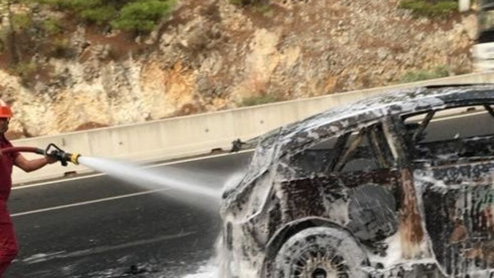 Dünya Ralli Şampiyonası'nda araç yangını