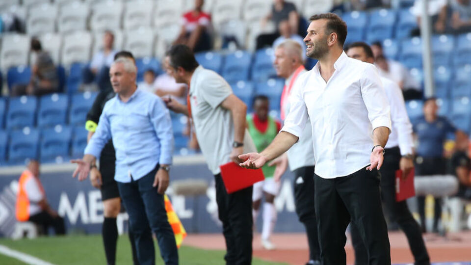 Buruk'tan oyuncularına eleştiri