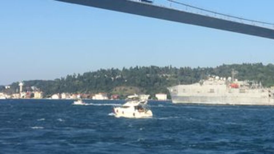 ABD askeri gemisi Boğaziçi'nde