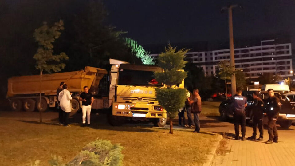 Freni patlayan tankerden atlayan sürücü öldü