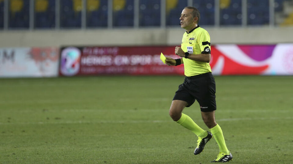 Cüneyt Çakır'a Şampiyonlar Ligi'nde görev