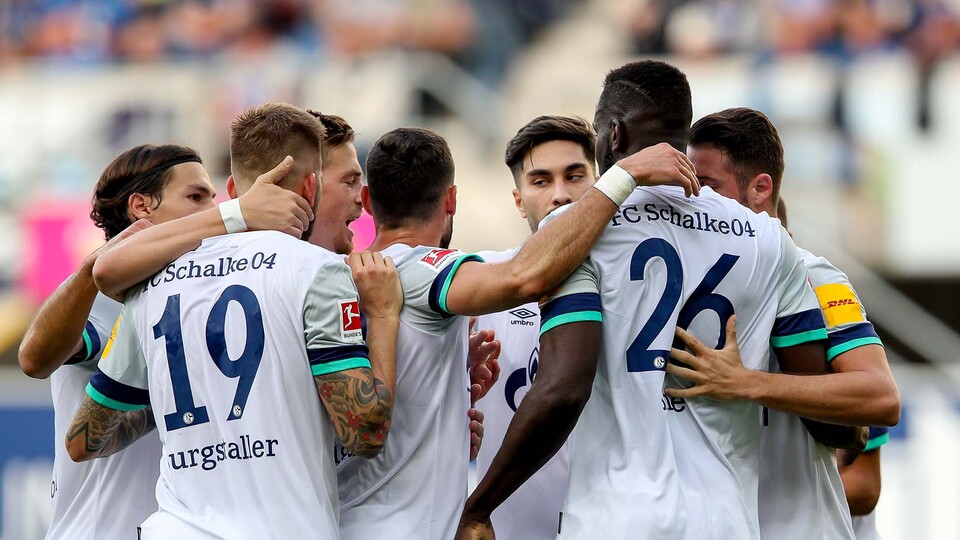 Schalke 04, Türk futbolcularıyla kazandı!