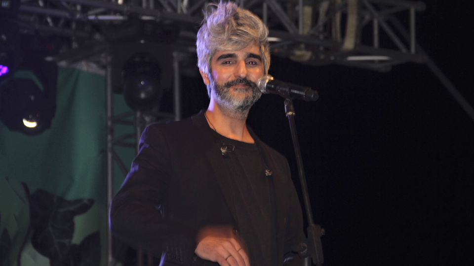 "Hala ekmek arası salça yerim"