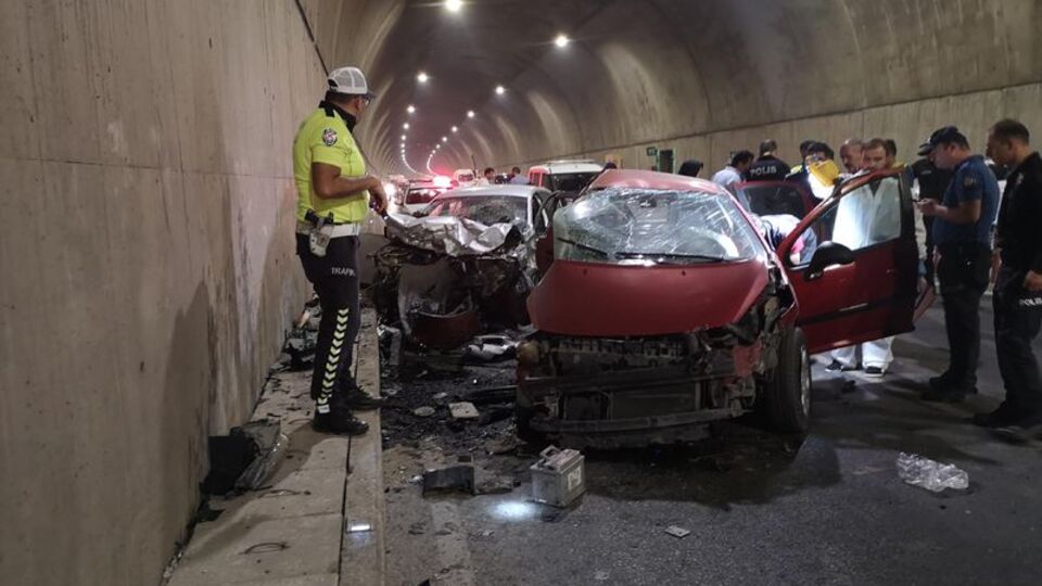 Ölüm karşı şeritten geldi