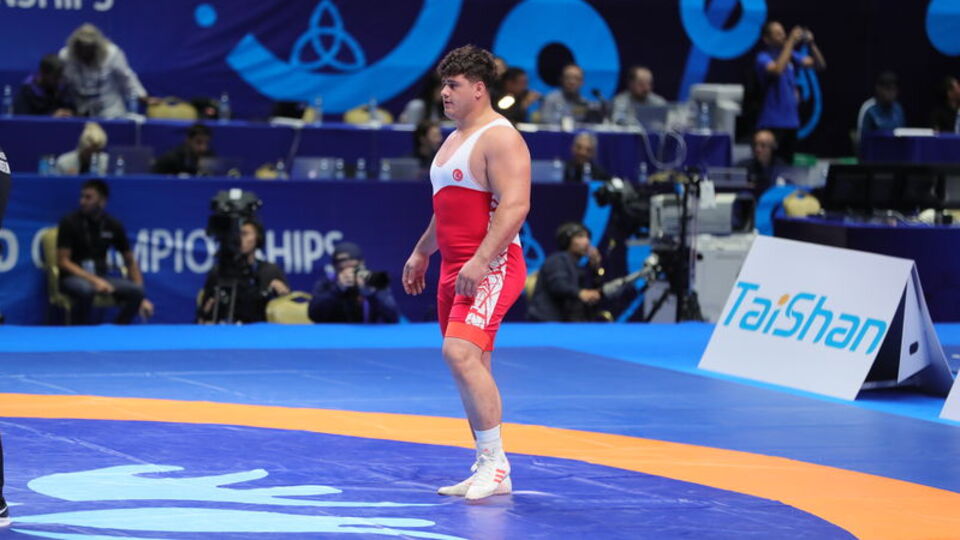 Rıza Kayaalp finalde!