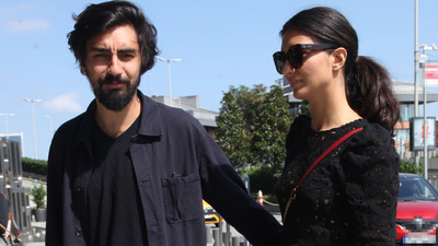 Ünlü oyuncuya sevenlerinden büyük ilgi