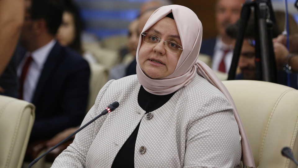 Kamuya 425 şehit yakını ve gazi atanacak