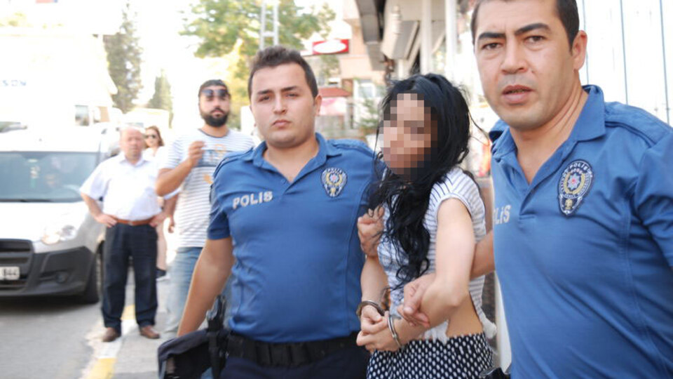 Maltepe'de bir kadın eski kocasını bıçakladı