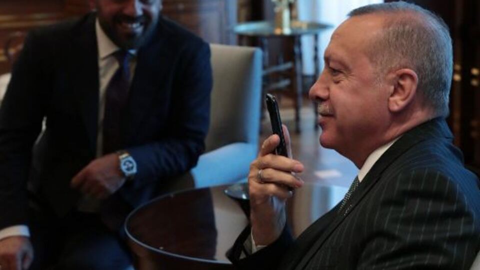 Cumhurbaşkanı şampiyonu kutladı