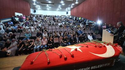 Üniversiteyi yıkan olay! Konferans salonunda gözyaşları sel oldu