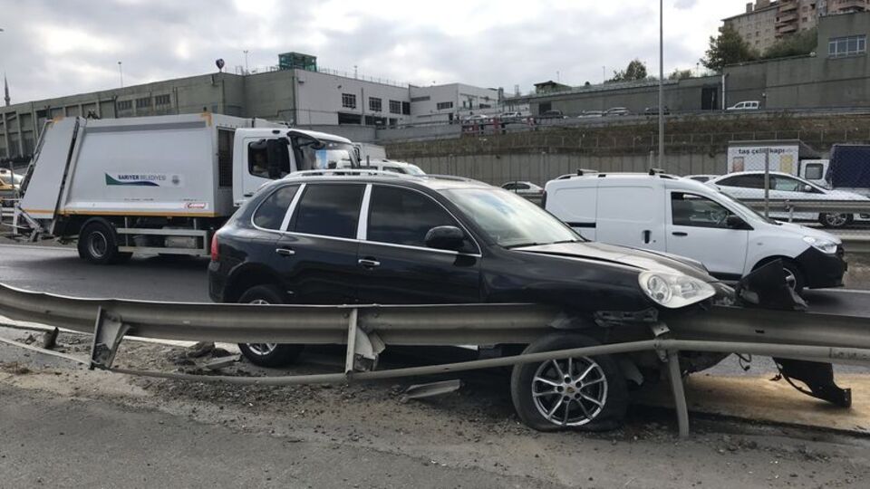 TEM'de kaza! Uzun araç kuyruğu oluştu