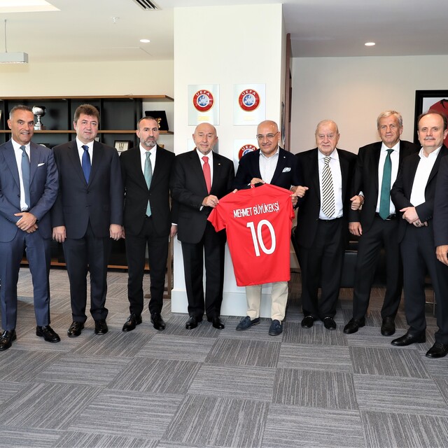 Nihat Özdemir'e ziyaretler devam ediyor