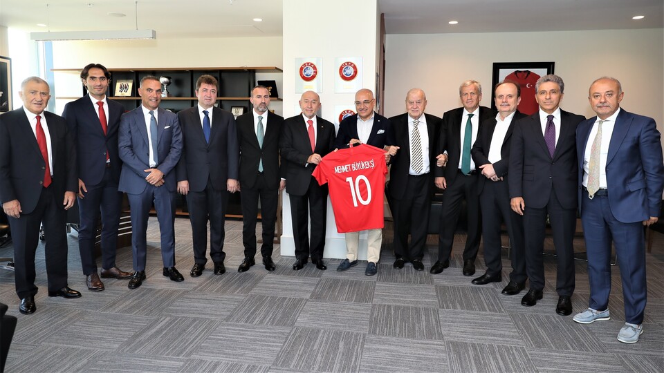 Nihat Özdemir'e ziyaretler devam ediyor