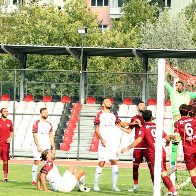 Bandırmaspor 3 puanla tanıştı