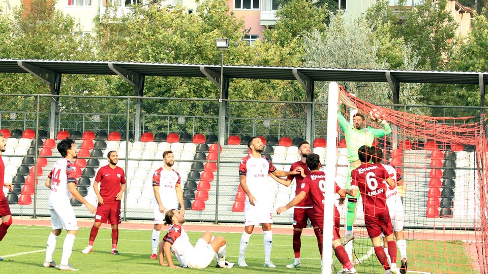 Bandırmaspor 3 puanla tanıştı