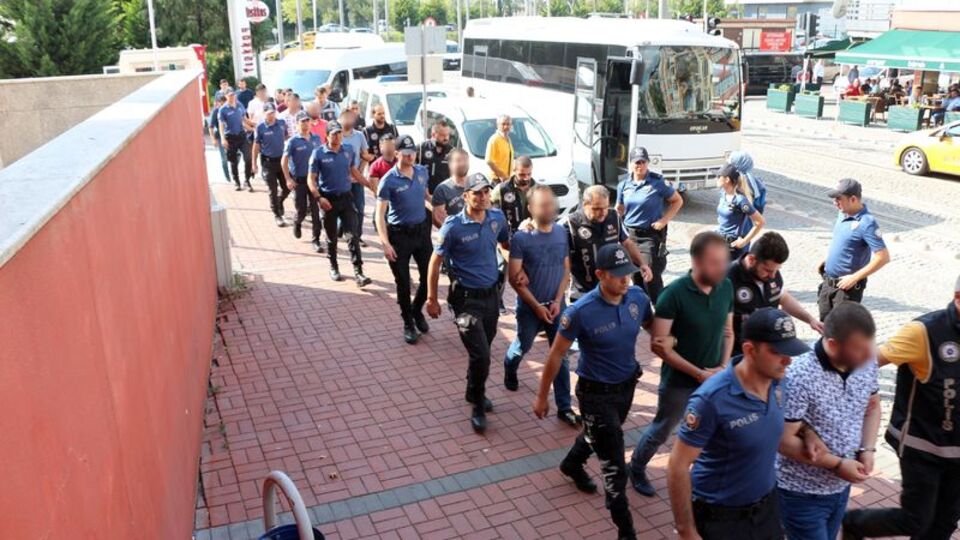 FETÖ'nün TSK yapılanmasında 111 şüpheli tutuklandı