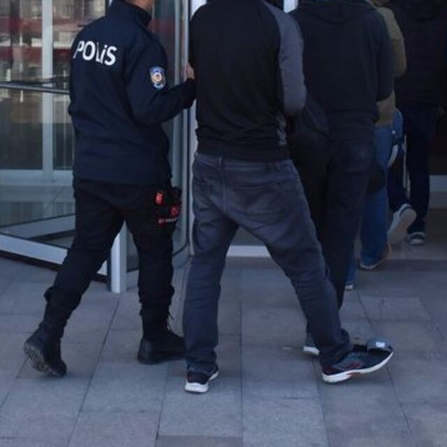 Samanyolu TV eski çalışanlarına FETÖ operasyonu