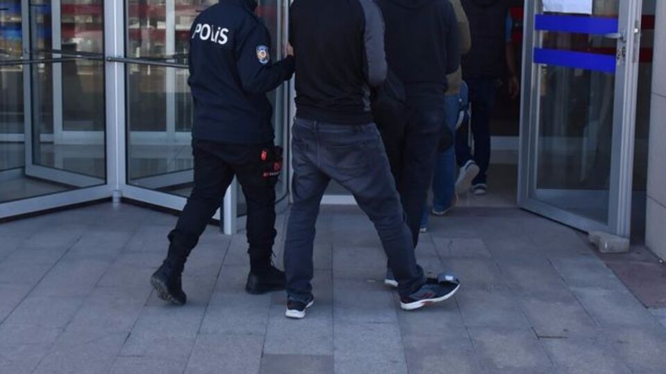 Samanyolu TV eski çalışanlarına FETÖ operasyonu