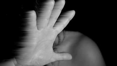 Eşinin 'saçını çekti', Yargıtay'dan emsal karar!