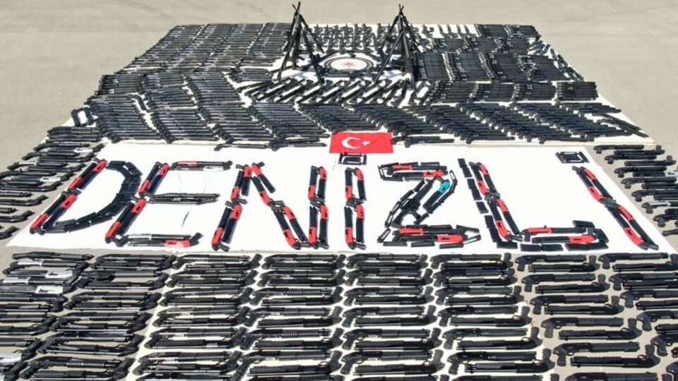 Resmen cephanelik! İnternetten satacaklardı