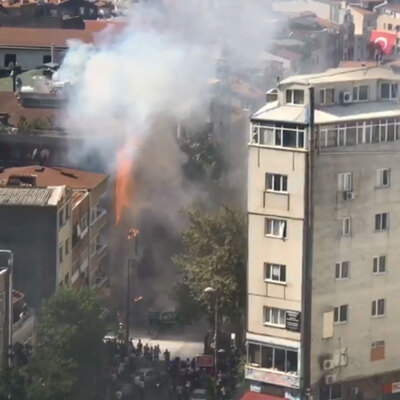 Levent duman altında kaldı