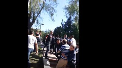 Eski eşini çocuğunun önünde bıçakladı