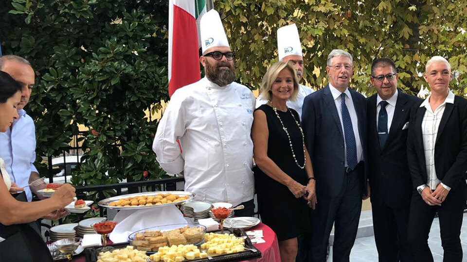 İki mutfak bir hedef!