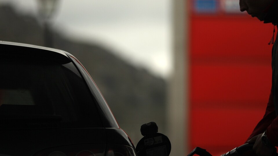 Brent petrolün varili 64,81 dolar