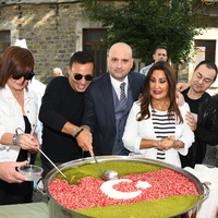 Konser gelirlerini bağışladılar