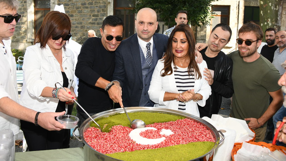 Konser gelirlerini bağışladılar