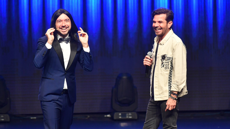 Sahnede Kenan Doğulu sürprizi