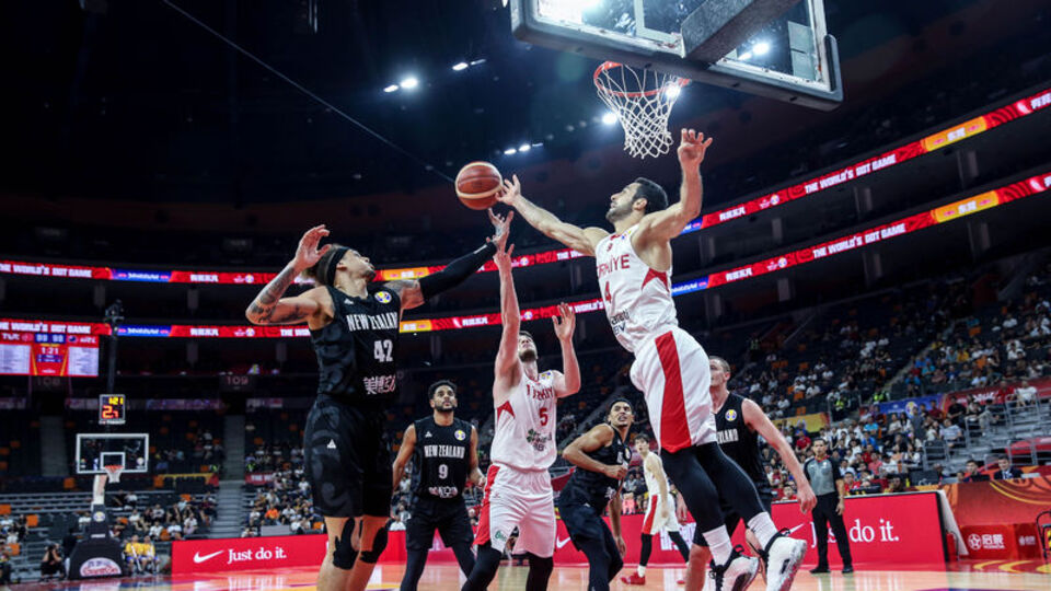 12 Dev Adam yükselişte