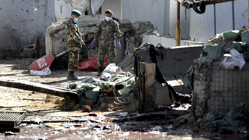 Afganistan'da facia üstüne facia!