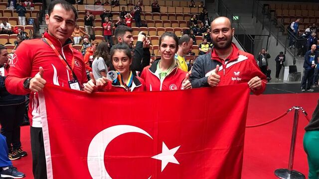 Ebru Acer'den gümüş madalya