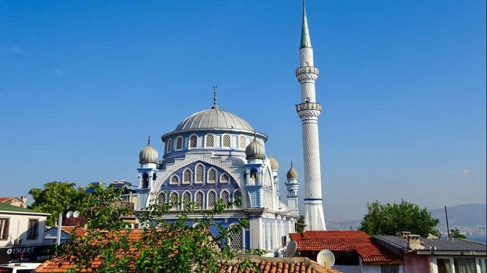 İzmir Cuma namazı saat kaçta?