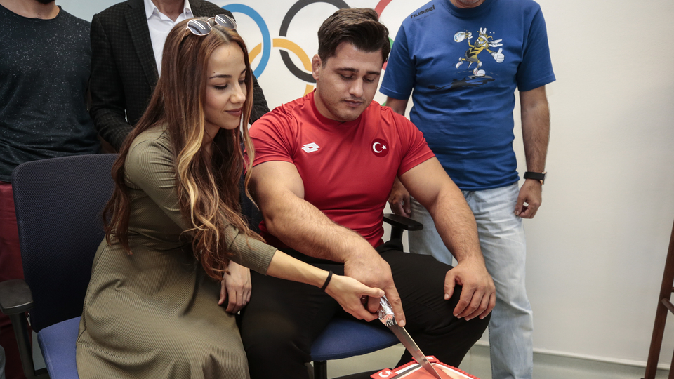 Olimpiyat madalyası için el ele verdiler