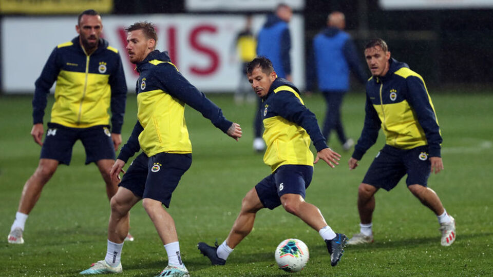 Emre, Moses ve Isla takımla çalıştı