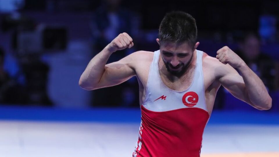 Süleyman Atlı'dan gümüş madalya